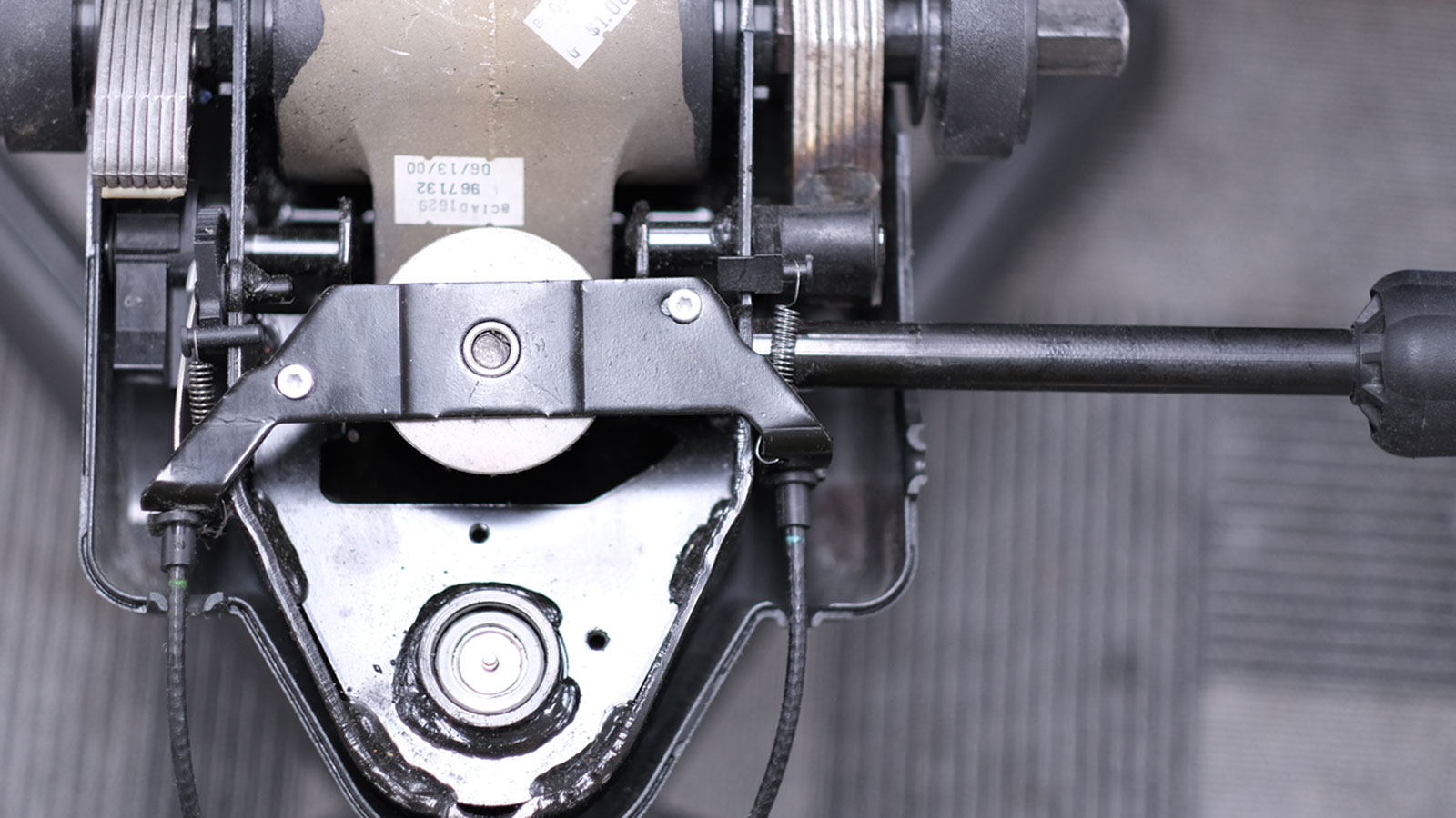 クラシックアーロンチェア チルトメカニズム